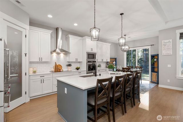 930 SW J H Road, Port Orchard, WA 98367