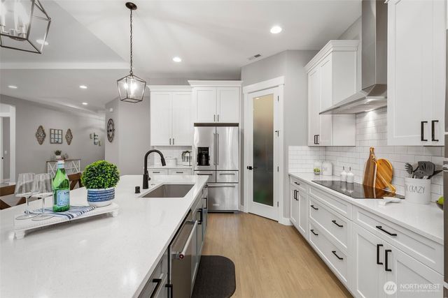 930 SW J H Road, Port Orchard, WA 98367