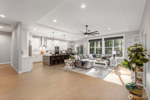 930 SW J H Road, Port Orchard, WA 98367