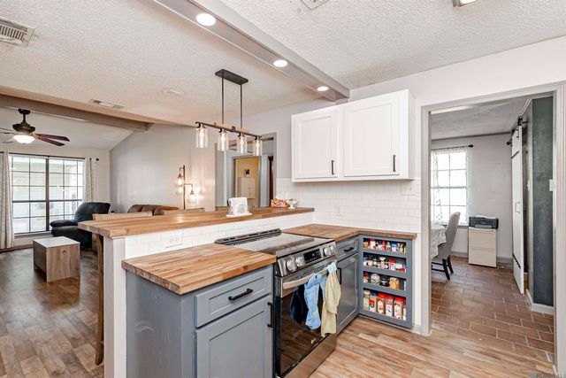 17120 Willow Oak Aly, Prairieville, LA 70769