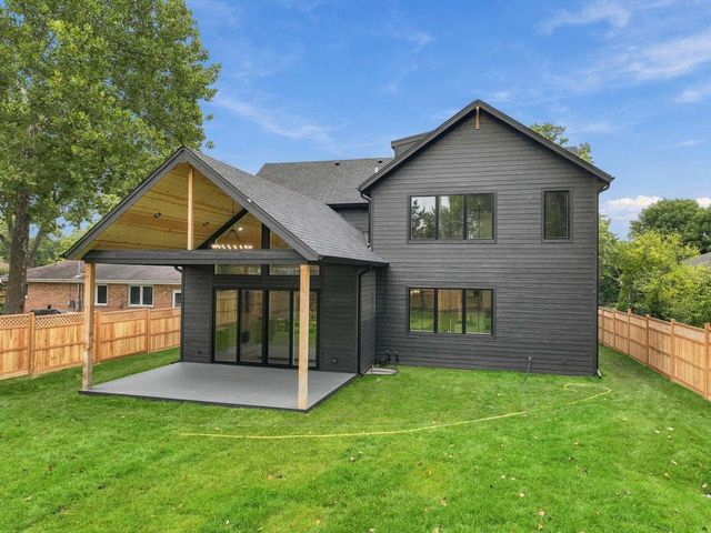 810 Clover Court, Glenview, IL 60025