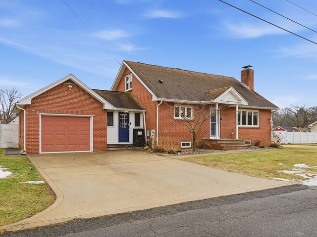 25 Dale Street, Ludlow, MA 01056