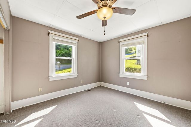 310 Pine Street, Erwin, TN 37650