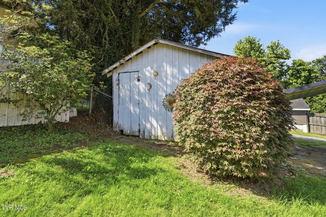 310 Pine Street, Erwin, TN 37650