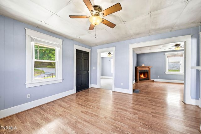 310 Pine Street, Erwin, TN 37650