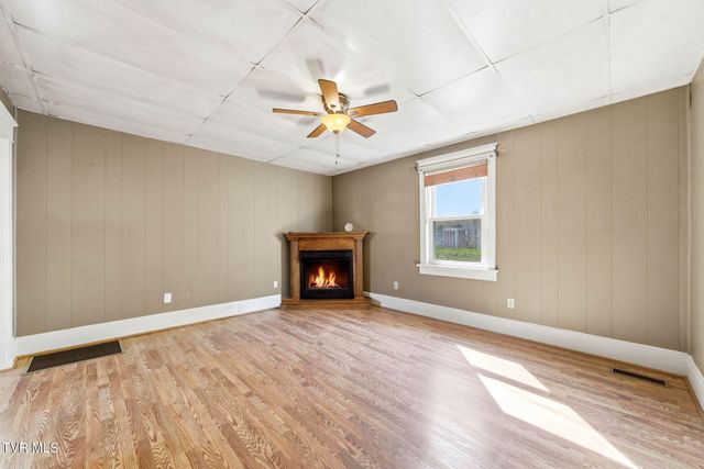 310 Pine Street, Erwin, TN 37650