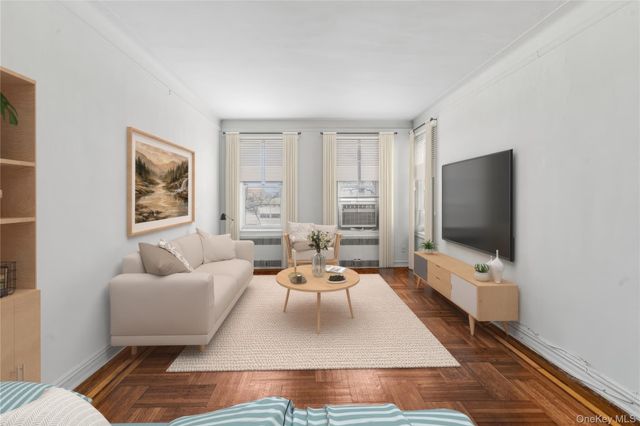 111-39 76th Road D8, Forest Hills, NY 11375