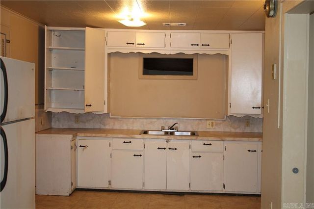 604 E 5, Russellville, AR 72801