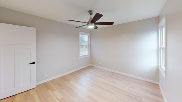 8325 W Forest Preserve Avenue, Chicago, IL 60634