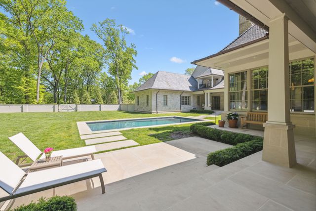 515 Jackson Blvd, Nashville, TN 37205