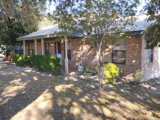62 Timbers Lane, Leakey, TX 78873
