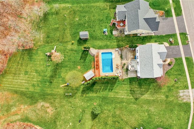 6430 Sunray Crest Dr, Victor, NY 14564