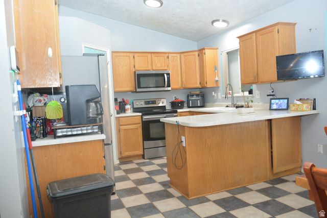 932 N 1250 ST, Tooele, UT 84074