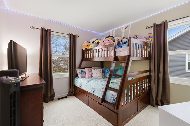 6900 Olde Gatehouse Road, Tinley Park, IL 60477