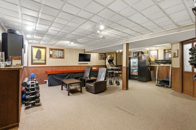 6900 Olde Gatehouse Road, Tinley Park, IL 60477