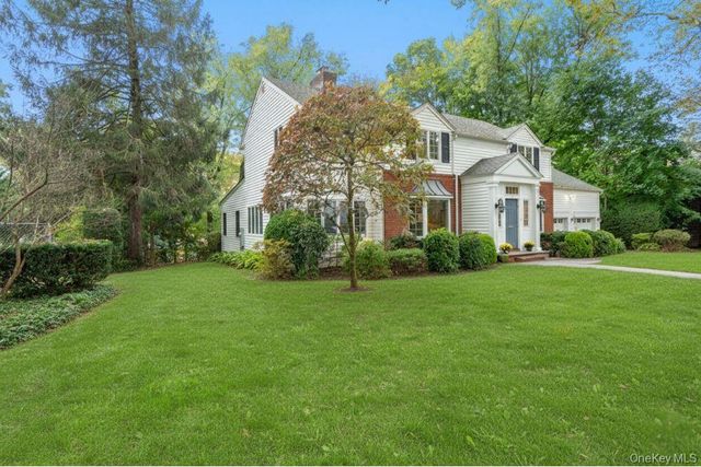 12 Chester Drive, Great Neck, NY 11021