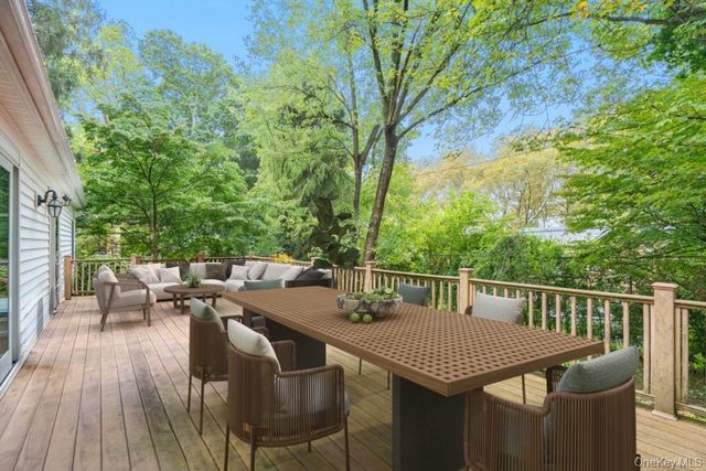 12 Chester Drive, Great Neck, NY 11021