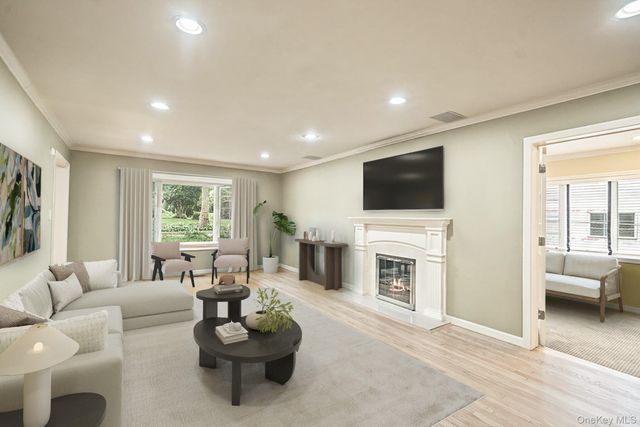 12 Chester Drive, Great Neck, NY 11021