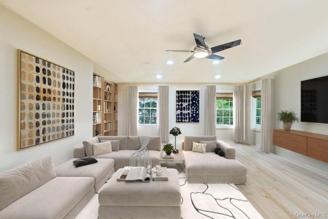 12 Chester Drive, Great Neck, NY 11021