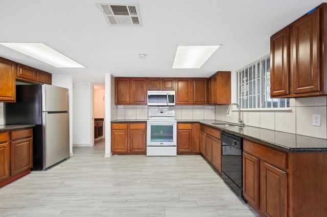 1823 Mandrill Lane, Houston, TX 77067