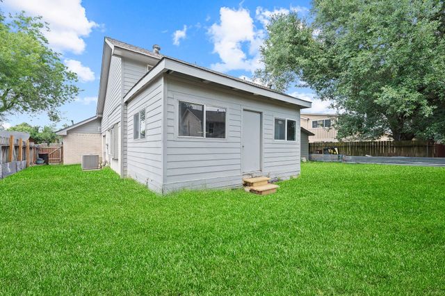 1823 Mandrill Lane, Houston, TX 77067