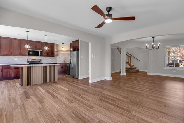 25653 S Bridle Path, Channahon, IL 60410