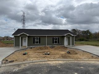 111 Chastain St, Tullahoma, TN 37388