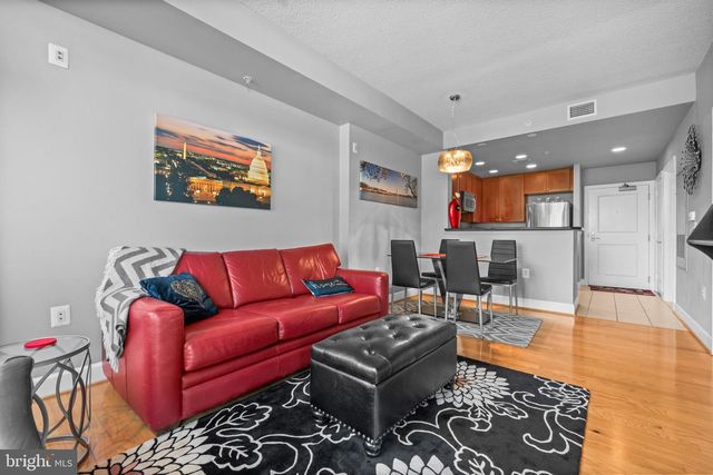 3600 S GLEBE RD #215W, Arlington, VA 22202