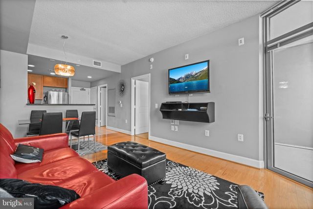 3600 S GLEBE RD #215W, Arlington, VA 22202