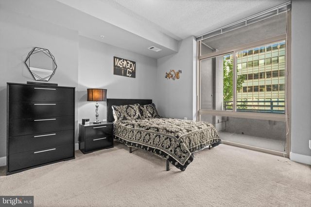 3600 S GLEBE RD #215W, Arlington, VA 22202