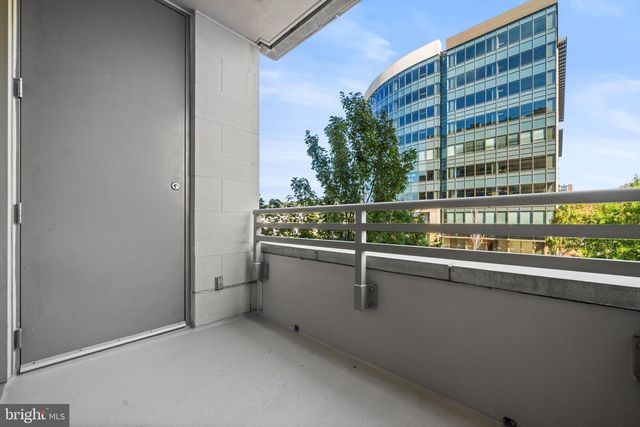 3600 S GLEBE RD #215W, Arlington, VA 22202