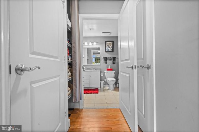 3600 S GLEBE RD #215W, Arlington, VA 22202