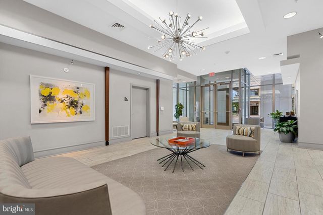 3600 S GLEBE RD #215W, Arlington, VA 22202