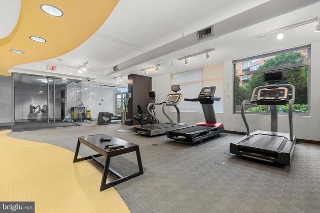 3600 S GLEBE RD #215W, Arlington, VA 22202