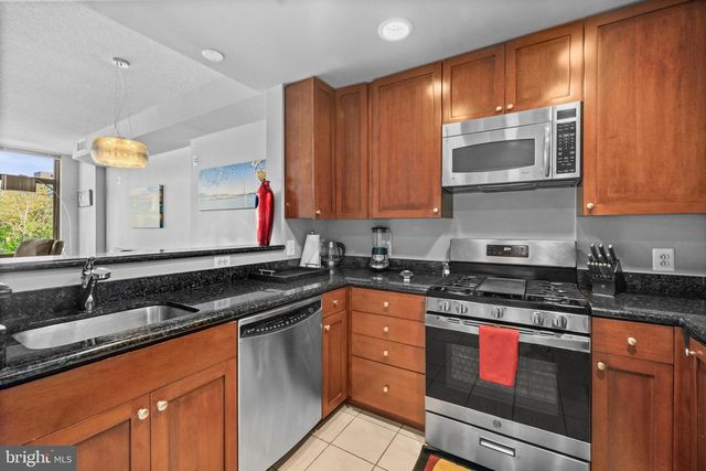 3600 S GLEBE RD #215W, Arlington, VA 22202