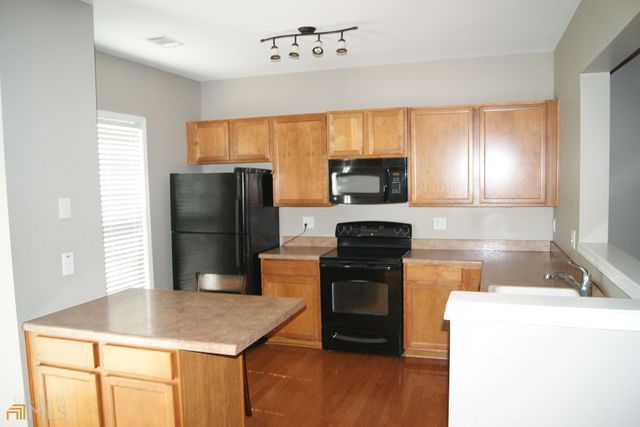 2754 Deerwood Lane, Atlanta, GA 30331