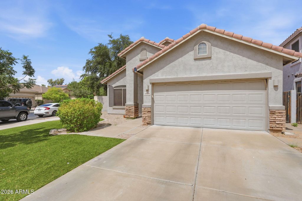 2420 E DARREL Road, Phoenix, AZ 85042 — photo 2