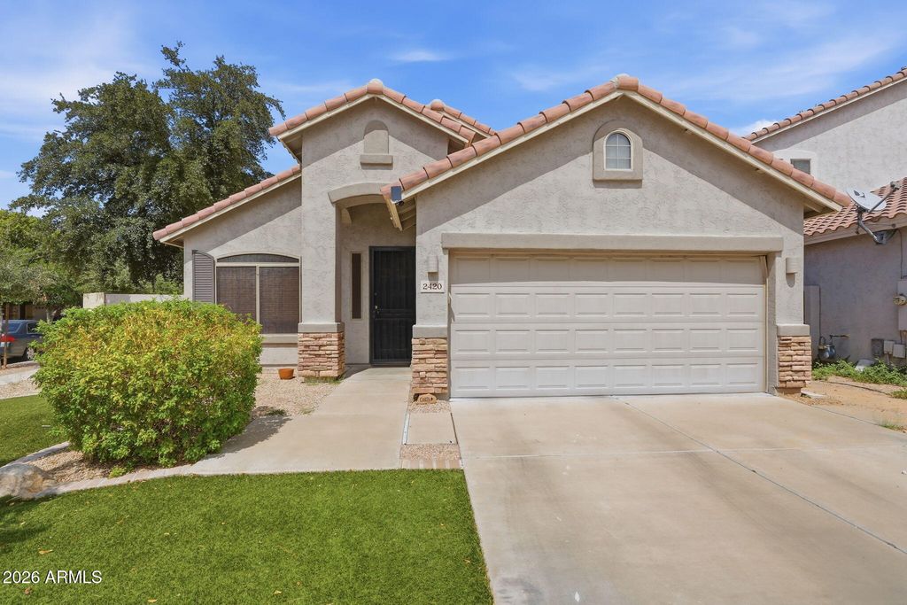 2420 E DARREL Road, Phoenix, AZ 85042 — photo 3