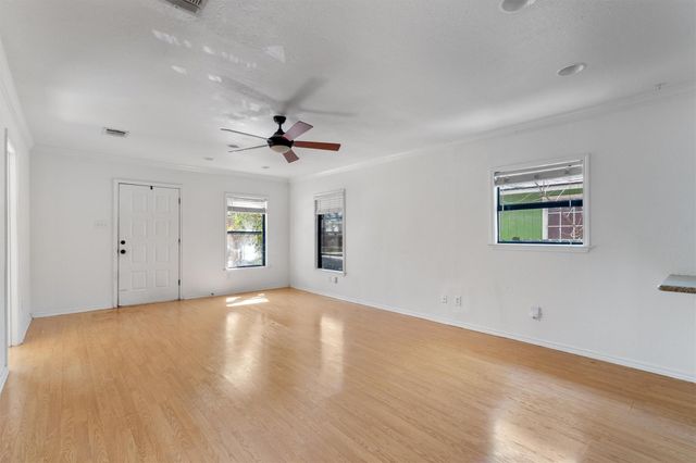 2710 E 3rd ST, Austin, TX 78702