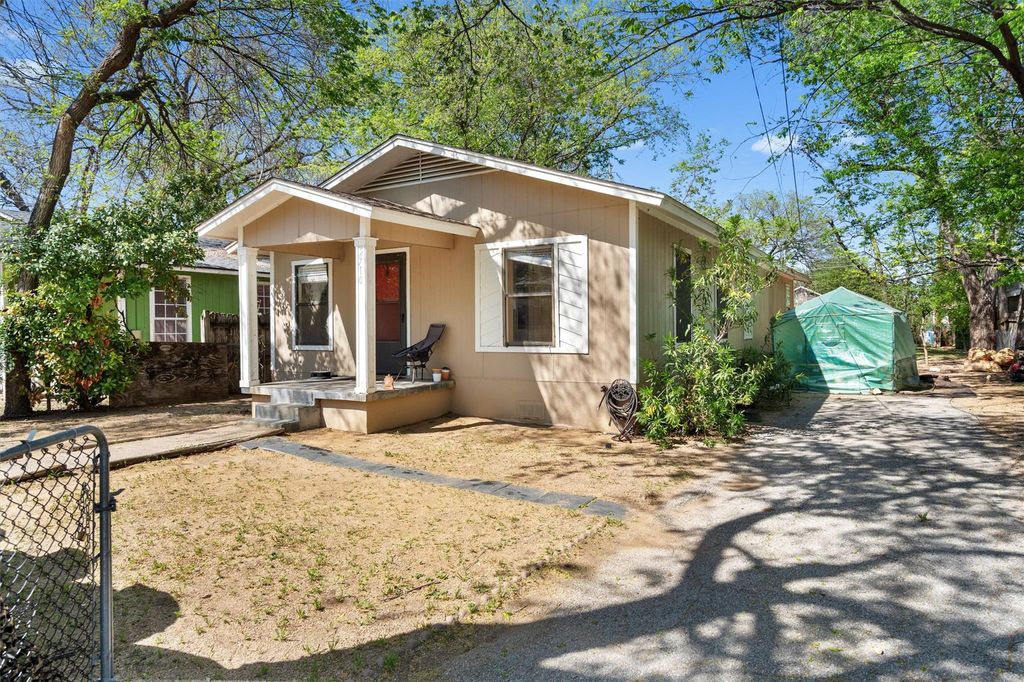 2710 E 3rd ST, Austin, TX 78702