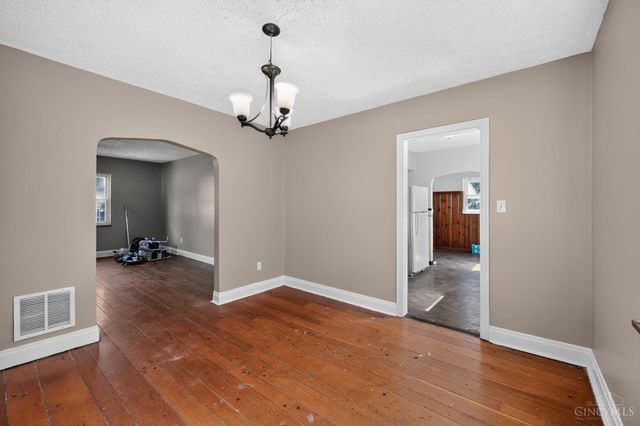 3315 Queen City Avenue, Cincinnati, OH 45238