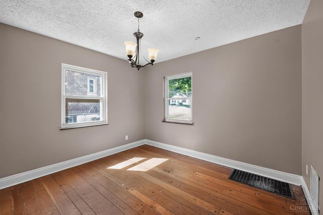 3315 Queen City Avenue, Cincinnati, OH 45238