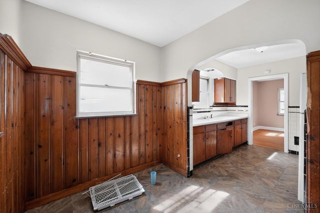 3315 Queen City Avenue, Cincinnati, OH 45238