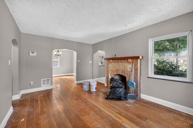 3315 Queen City Avenue, Cincinnati, OH 45238
