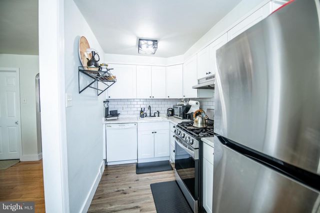 807 OAKWOOD DR, Glenolden, PA 19036