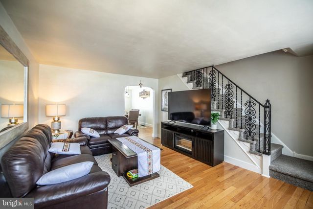 807 OAKWOOD DR, Glenolden, PA 19036