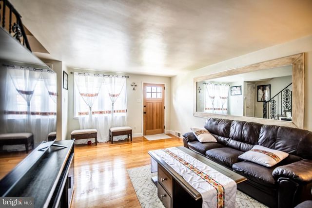 807 OAKWOOD DR, Glenolden, PA 19036