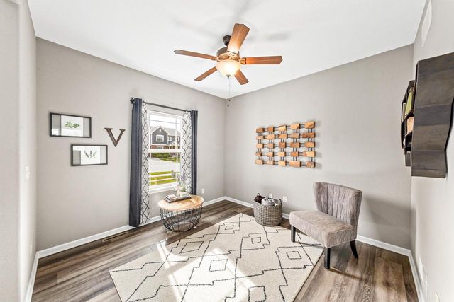 W206N16377 Marshland DRIVE, Jackson, WI 53037