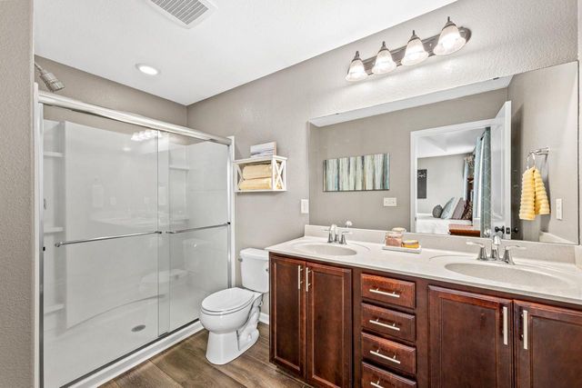 W206N16377 Marshland DRIVE, Jackson, WI 53037