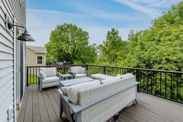 W206N16377 Marshland DRIVE, Jackson, WI 53037